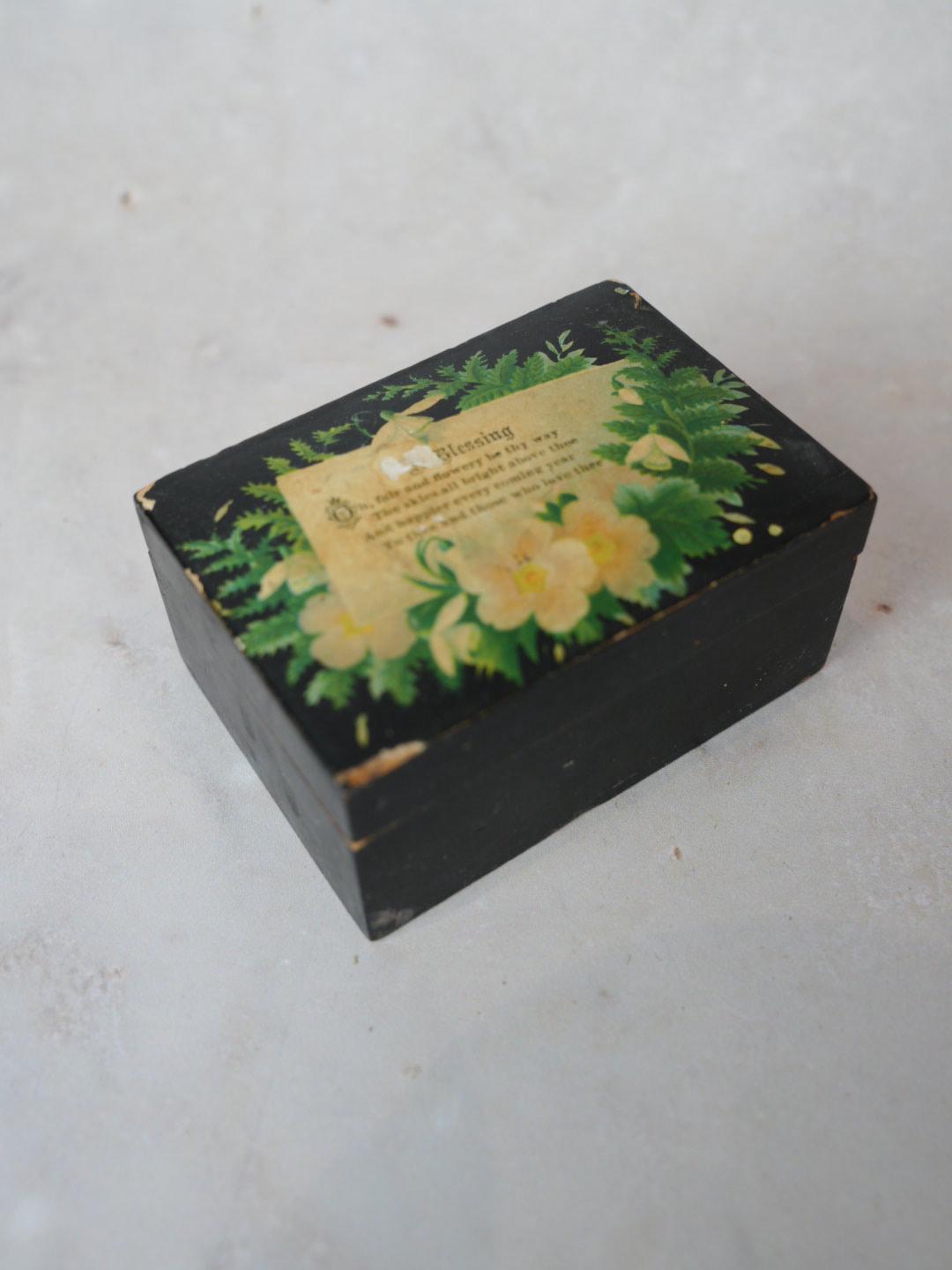 Victorian Papier Mâché Trinket Box