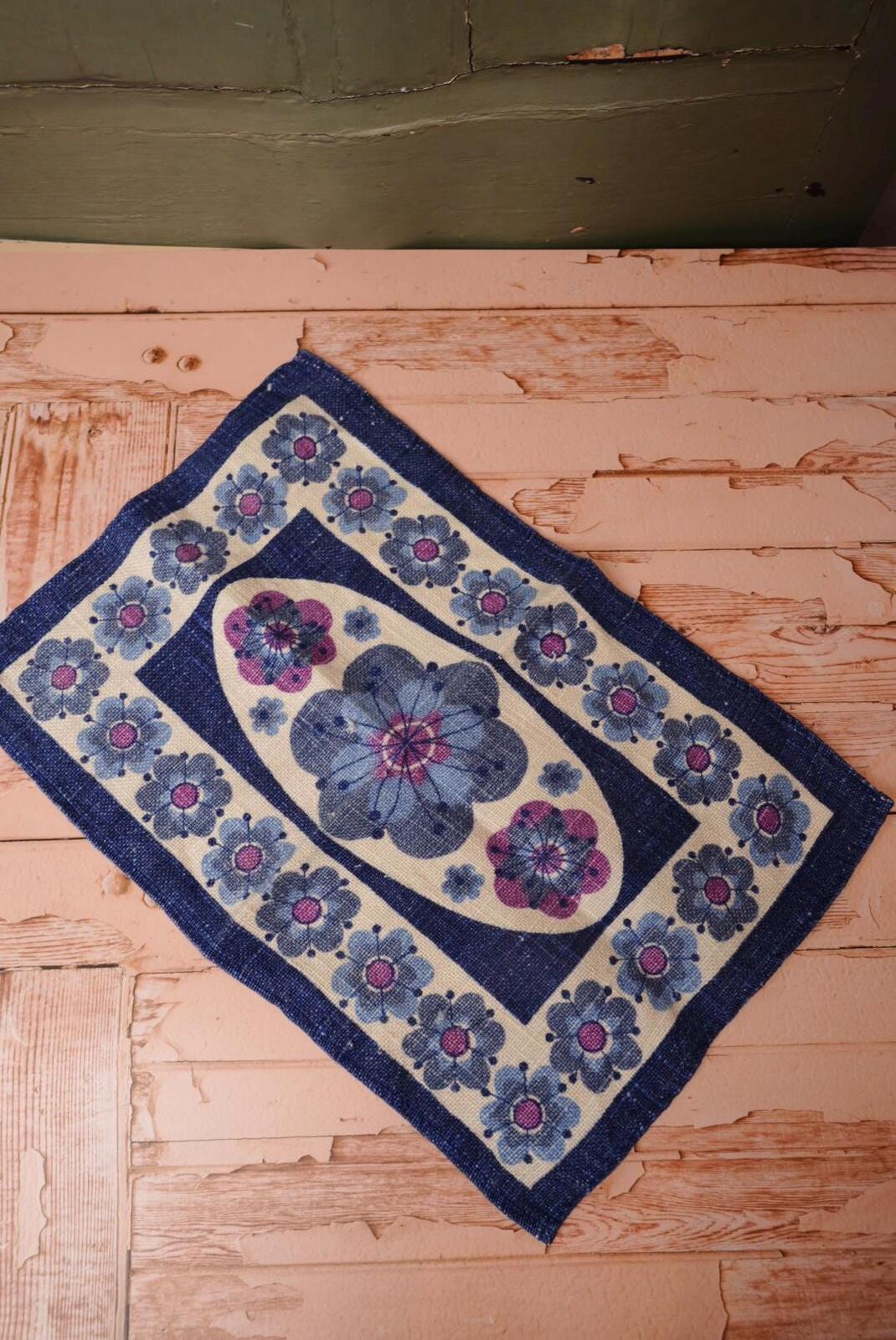 Vintage Blue Floral Linen Table Mat