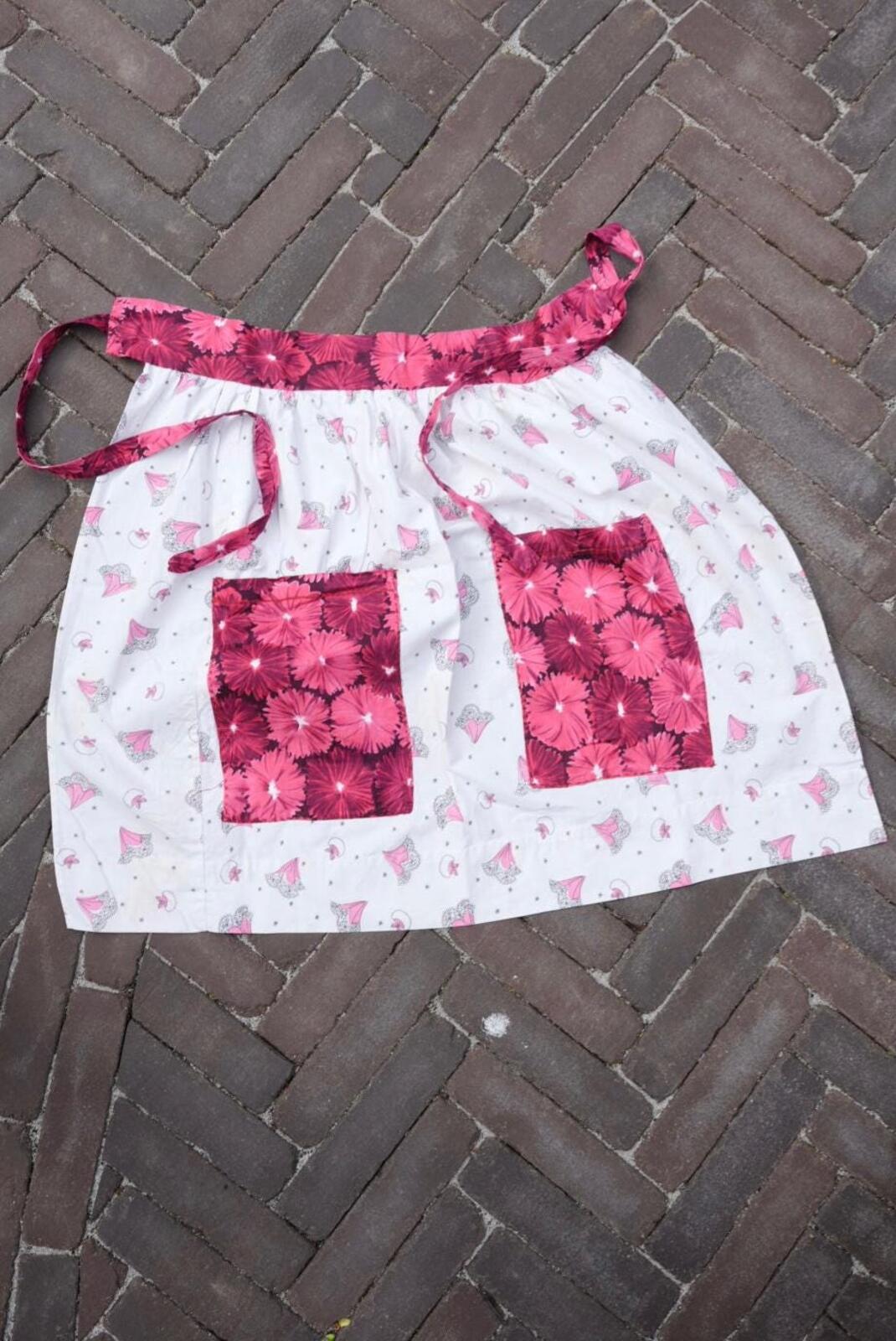 Vintage 1950s Floral Cotton Apron