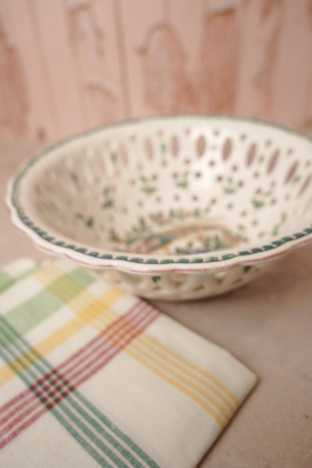 Portuguese hand-painted pierced bowl