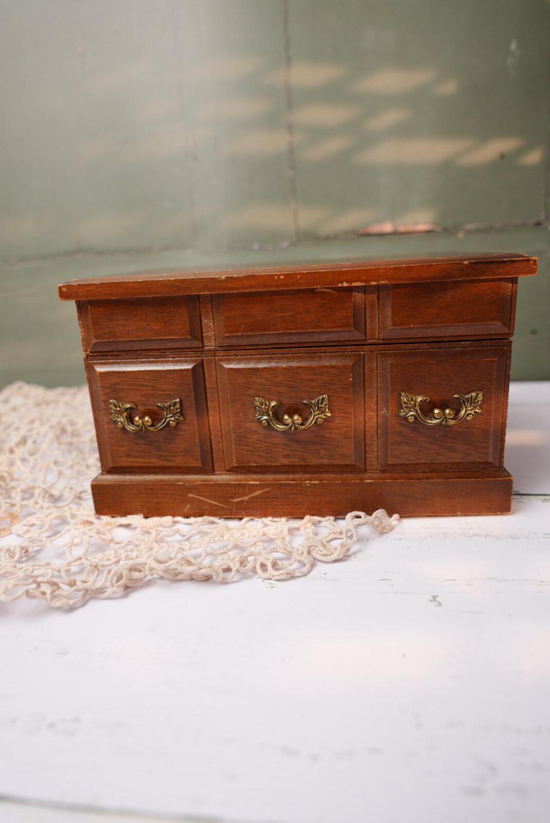 Laurel Wooden Music Box Made in Japan