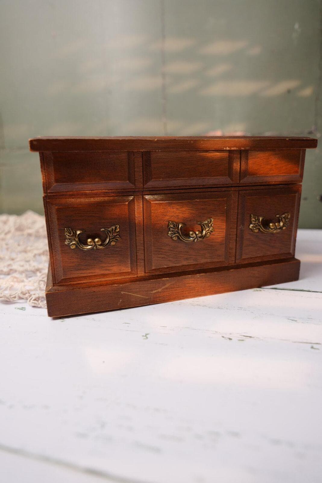 Laurel Wooden Music Box Made in Japan