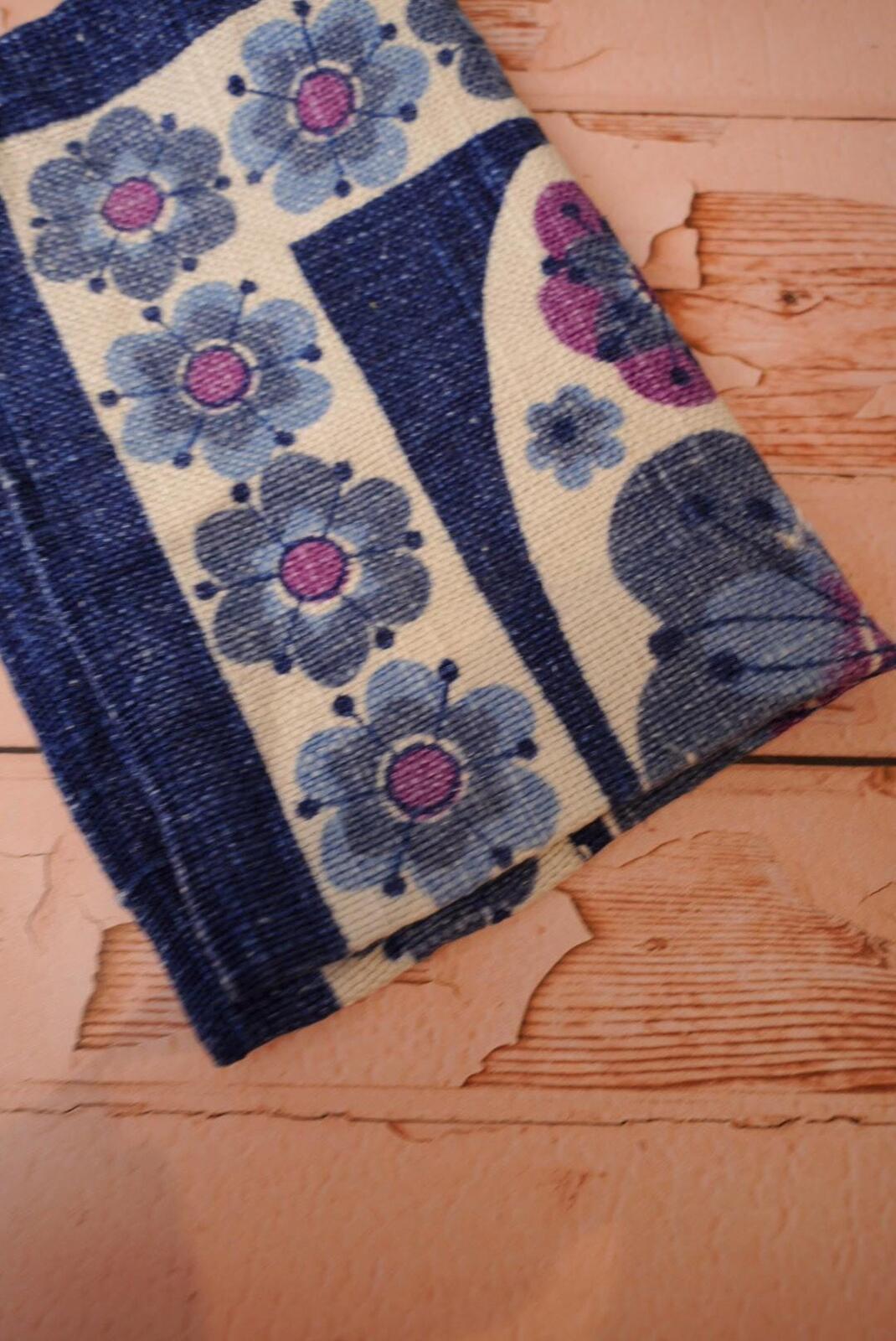 Vintage Blue Floral Linen Table Mat