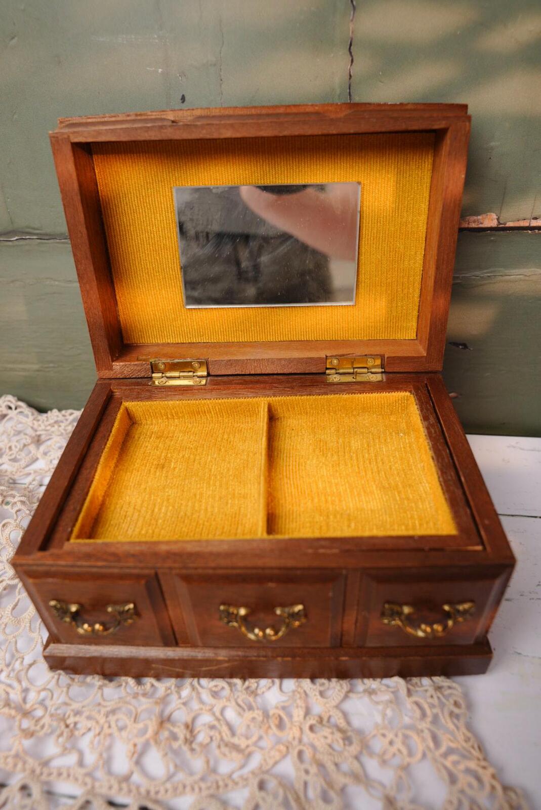 Laurel Wooden Music Box Made in Japan